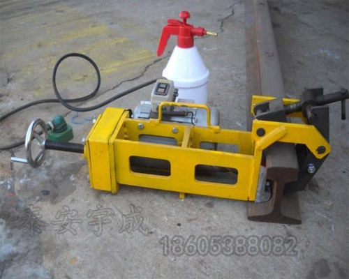 電動(dòng)鋼軌鉆孔機(jī)2