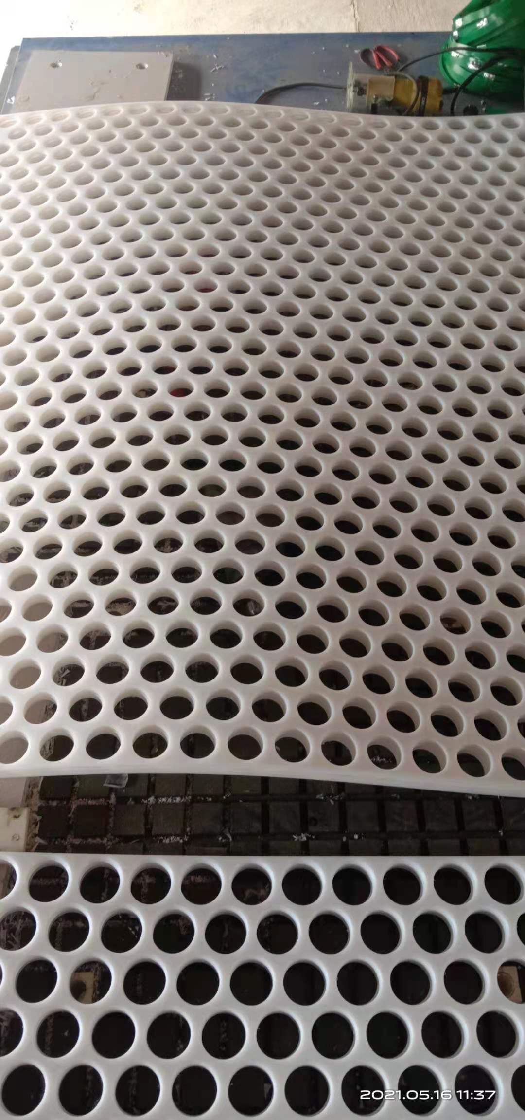 pe漏水圓桶，Pe板做的 (6)